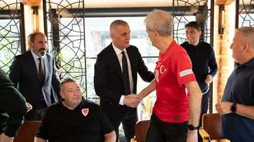 Türkiye - Galler maçı öncesi dostluk yemeği