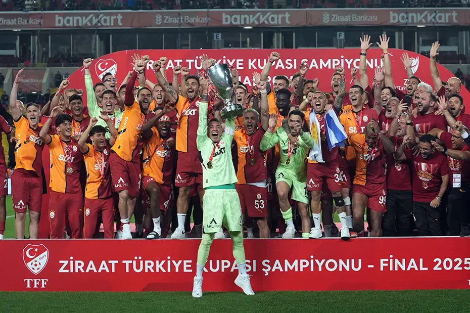 "Cihan Aydın, Savic'in ağzının içine konuştuğu hakem olarak anılacak" | Spor yazarları kupa finali için ne dedi? - 10