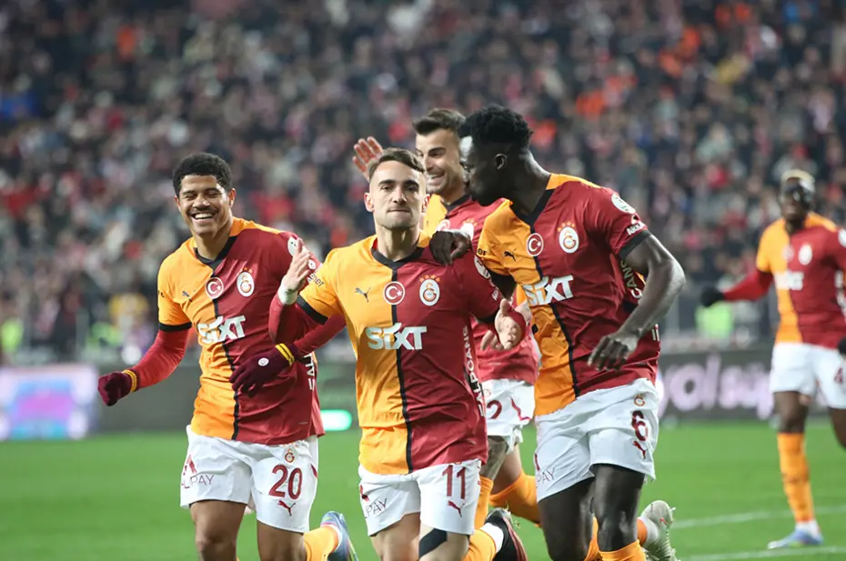 İlker Yağcıoğlu Galatasaray'dan 3 isim saydı: "Hepimiz aynı şeyi söyledik" - 6 İlker Yağcıoğlu Galatasaray'dan 3 isim saydı: "Hepimiz aynı şeyi söyledik" - 6