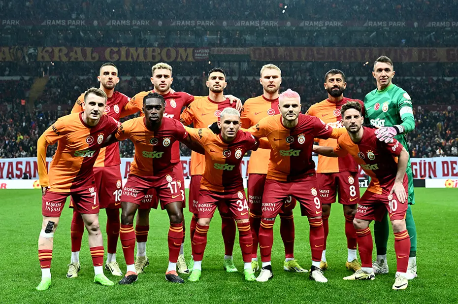 Trio ekibi, Galatasaray-Rizespor maçına damga vuran pozisyonları değerlendirdi - 1 Trio ekibi, Galatasaray-Rizespor maçına damga vuran pozisyonları değerlendirdi - 1