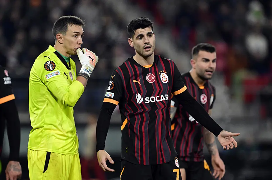 Galatasaray'da ayrılık kapıda: Transferi bitirecek 3 etkeni sıraladılar - 8 Galatasaray'da ayrılık kapıda: Transferi bitirecek 3 etkeni sıraladılar - 8