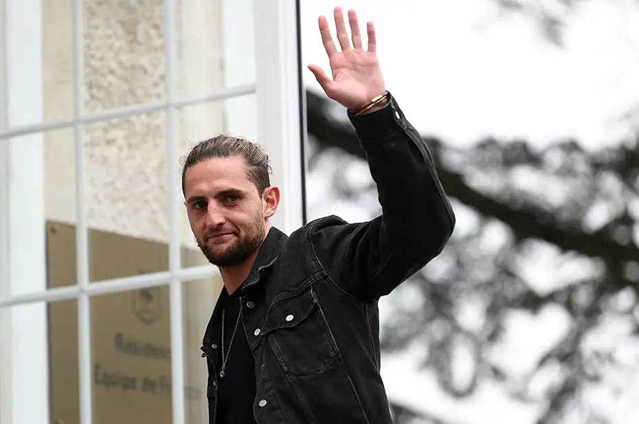 Galatasaray'ın gündemindeki Adrien Rabiot transferi için resmi açıklama geldi - 1 Galatasaray'ın gündemindeki Adrien Rabiot transferi için resmi açıklama geldi - 1