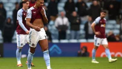Aston Villa - Ajax maçı ne zaman, saat kaçta ve hangi kanalda? Konferans Ligi maçı şifresiz canlı yayınlanacak
