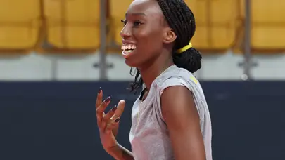 "Egonu'ya 1 milyon dolar verin ırkçılığı unutur"