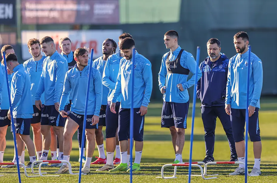 Trabzonspor'dan transferin son gününde orta saha hamlesi: Anlaşma sağlandı - 4