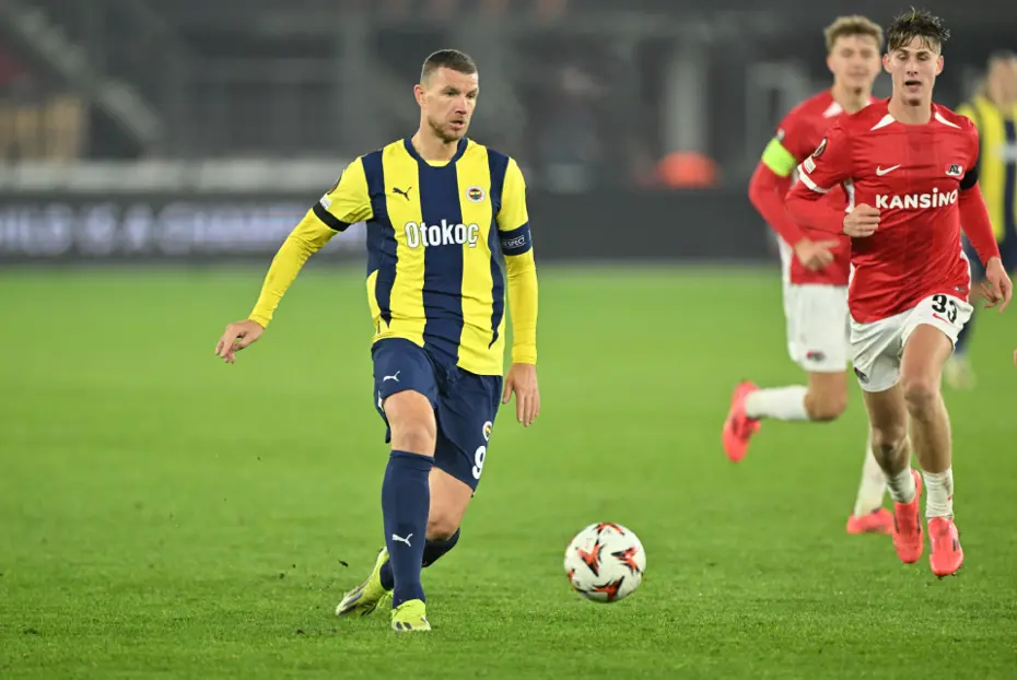 Fenerbahçe'nin Alkmaar yenilgisi Hollandalıları da şaşırttı: "Sefil bir seriye son verdiler" - 6
