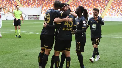 Bandırmaspor 3 puanı 3 golle aldı Bandırmaspor 3 puanı 3 golle aldı