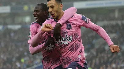 Premier Lig'de sezonun takımlarından Brighton sahasında şok yaşadı