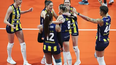 Avrupa'da Türk derbisinin kazananı Fenerbahçe Medicana oldu