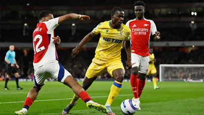 Arsenal üstünlüğünü koruyamadı, Liverpool şampiyonluğa bir adım daha yaklaştı