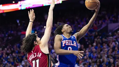 Embiid'den double-double: Philadelphia play-off'u garantiledi
