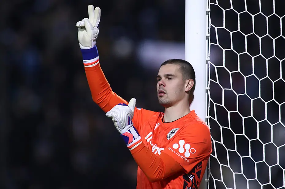 Muslera'nın yerine kaleci bulundu: "Ben Galatasaray'a gidiyorum" - 4 Muslera'nın yerine kaleci bulundu: "Ben Galatasaray'a gidiyorum" - 4