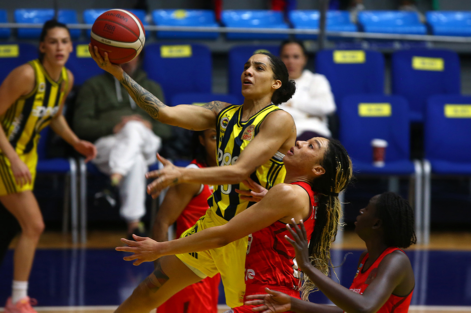 Fenerbahçe Opet, EuroLeague'de yarı finale yükseldi