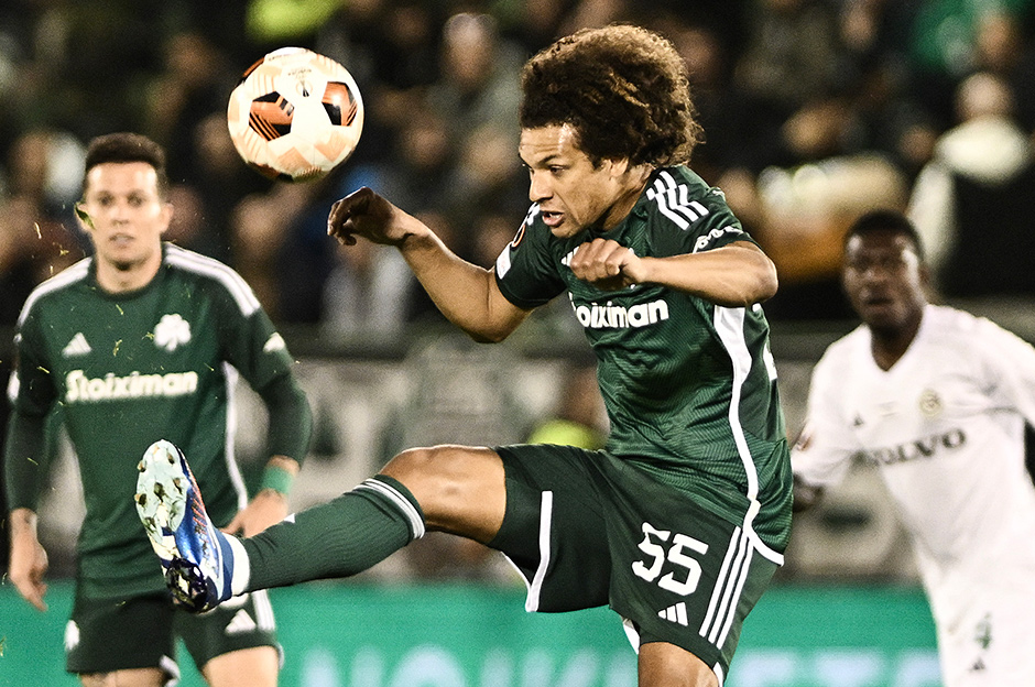 Panathinaikos'taki yaprak dökümüne eski Fenerbahçeli de katıldı