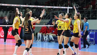 VakıfBank set vermeden kazandı