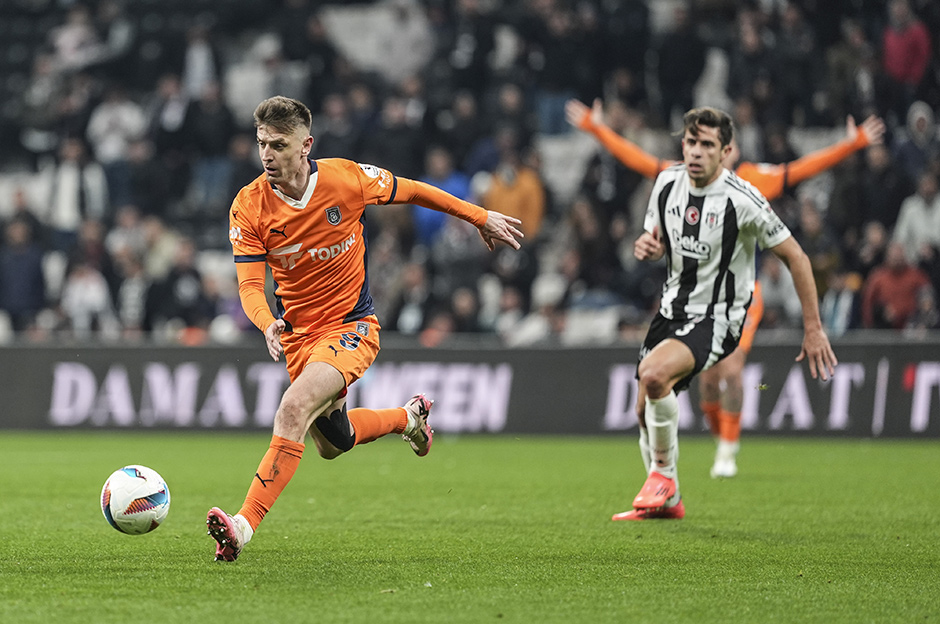 Beşiktaş - Başakşehir maçının tartışmalı pozisyonlarına Trio yorumu: İptal edilen golde karar doğru mu?