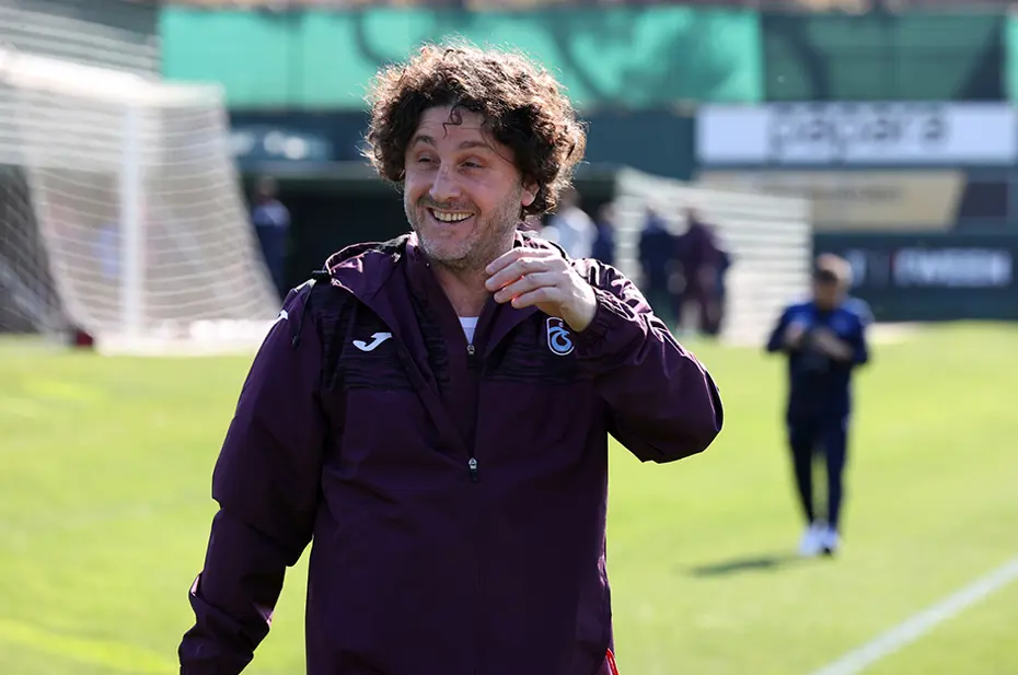 Fatih Tekke ilk sınavına çıkıyor: Başakşehir-Trabzonspor maçı ne zaman, saat kaçta, hangi kanalda? (İlk 11'ler) - 4 Fatih Tekke ilk sınavına çıkıyor: Başakşehir-Trabzonspor maçı ne zaman, saat kaçta, hangi kanalda? (İlk 11'ler) - 4