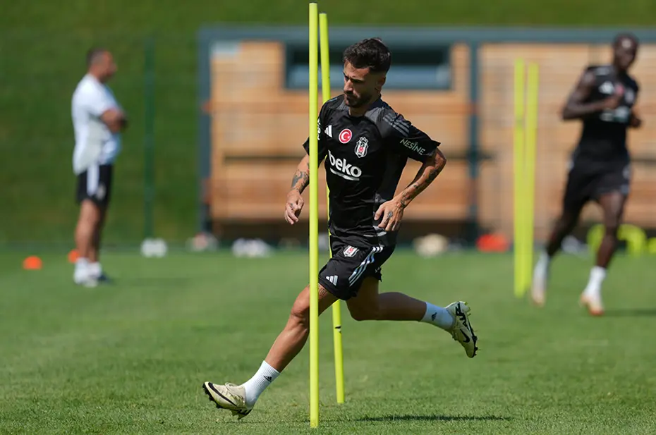 Van Bronckhorst, Süper Kupa taktiğini belirledi: 3 yıldıza kritik görev - 5