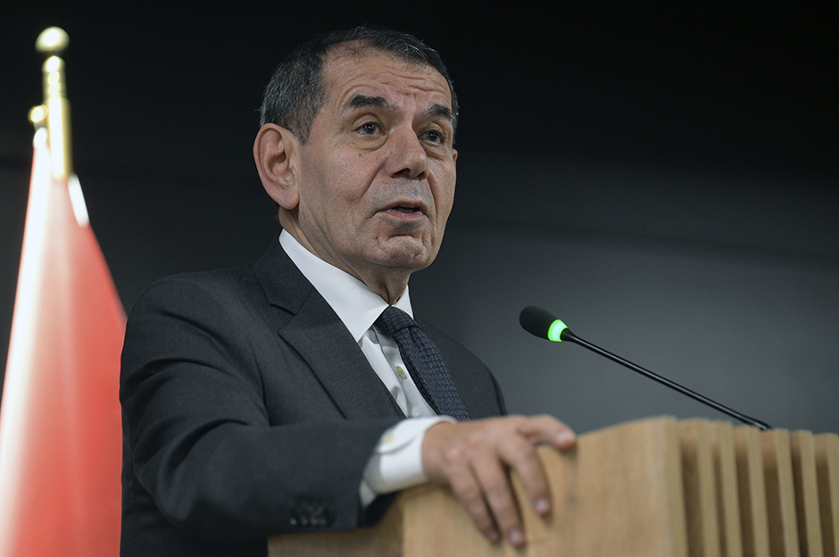 Tartışılan sponsorluk anlaşmasıyla ilgili Dursun Özbek'ten açıklama