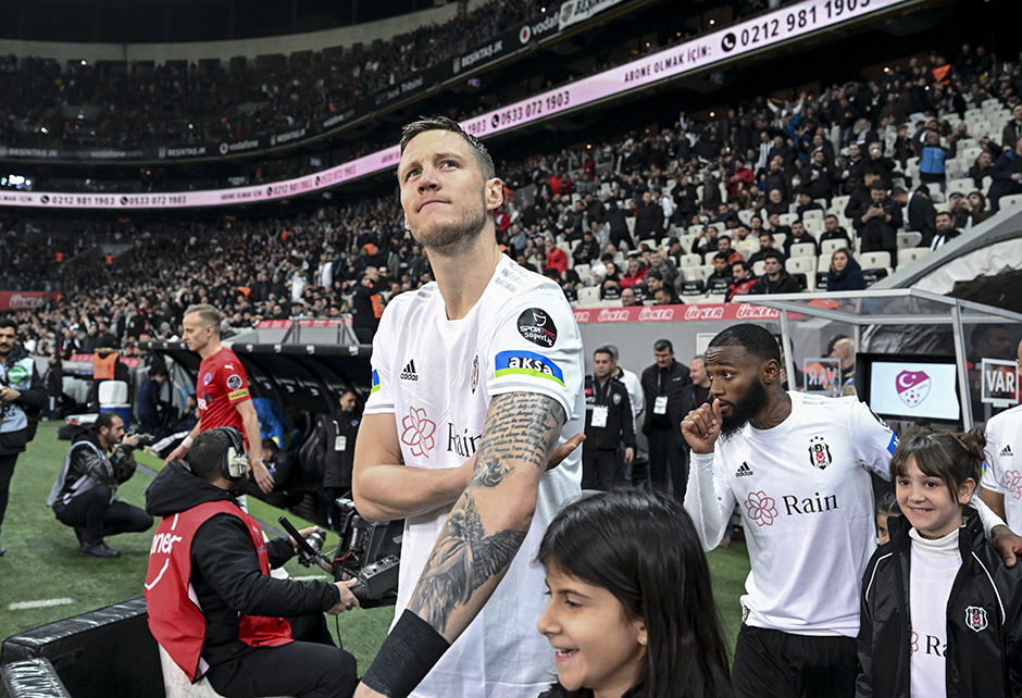 Beşiktaş'ta Weghorst için son karar Van Bronckhorst'un