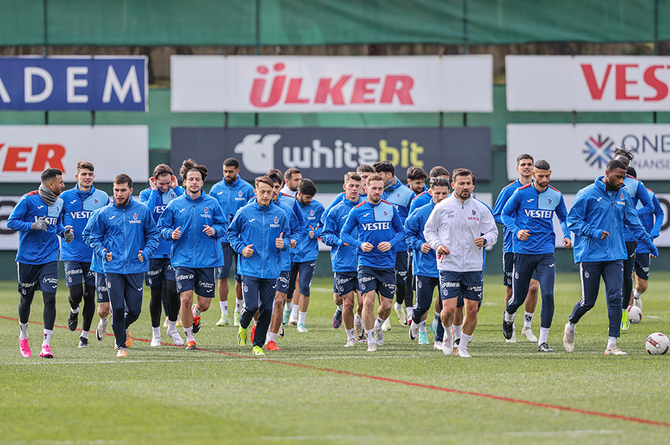 Trabzonspor, İstanbul'a 7 eksikle gitti