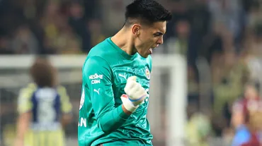 İrfan Can Eğribayat'tan 14 puan