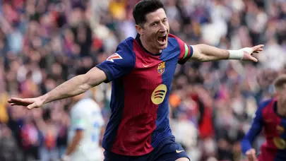 Barcelona golcüsüyle güldü