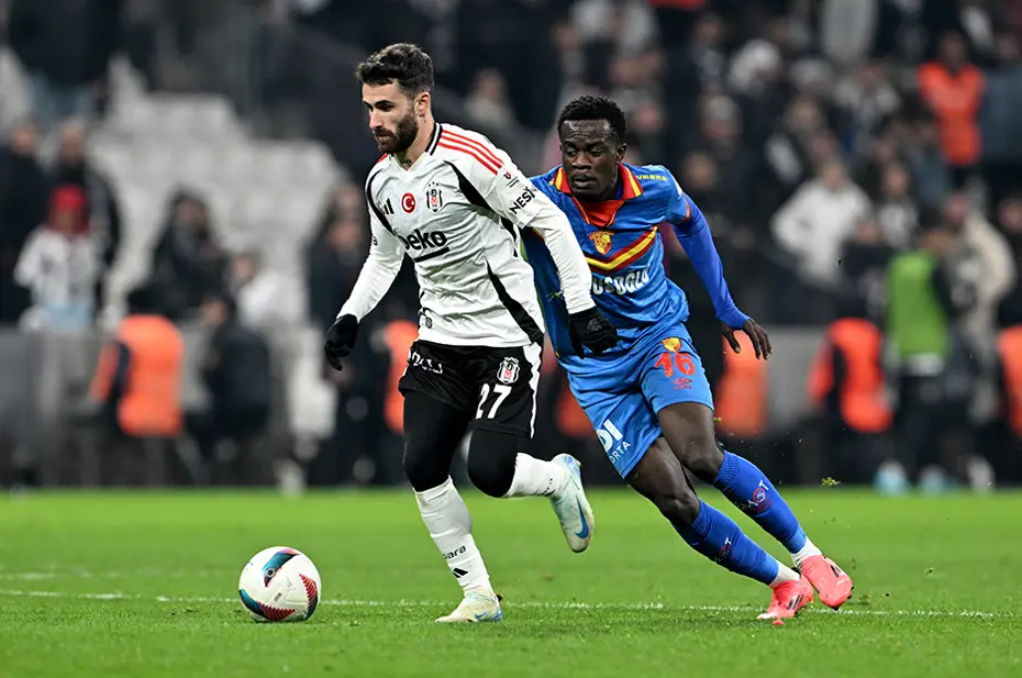 Google'ın listesine damga vurdu: Türkiye'nin en çok aranan futbolcusu belli oldu - 4 Google'ın listesine damga vurdu: Türkiye'nin en çok aranan futbolcusu belli oldu - 4