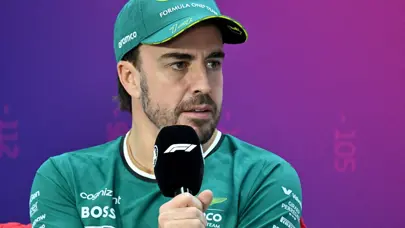 Efsane pilot, Formula 1'in en yaşlı sürücüsü oldu