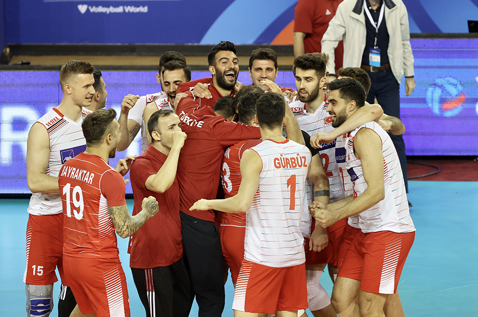 Türkiye - Katar voleybol milli maçı ne zaman, saat kaçta ve hangi kanalda? Filenin Efeleri finalde