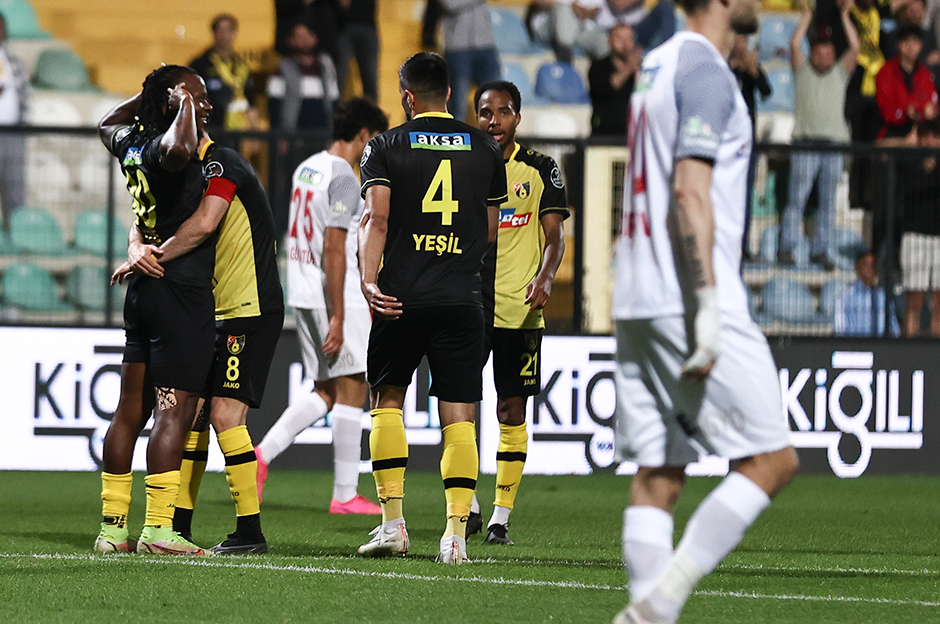 Hayati Köse: Yalnızca 44 dakika direnebildik