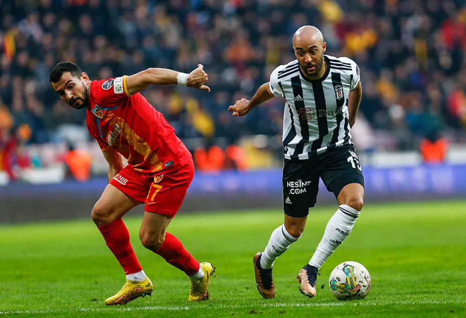 "Gurur ve Utanç" Spor yazarları Beşiktaş için ne dedi? - 5