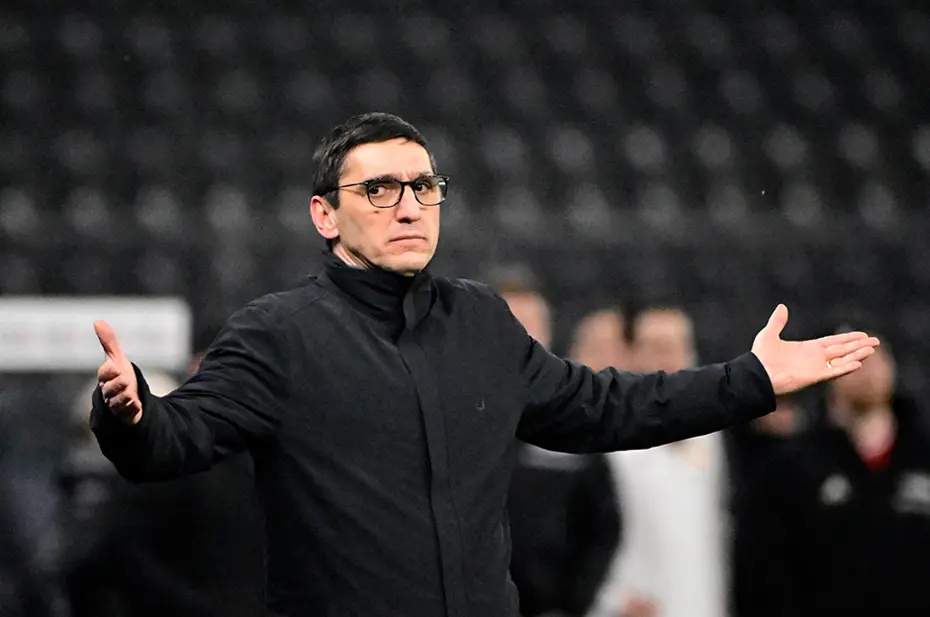 Boştaki teknik direktörler: Listede birçok şampiyon hoca var - 32