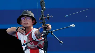 Milli okçu Mete Gazoz, Paris 2024'te ikinci tura yükseldi