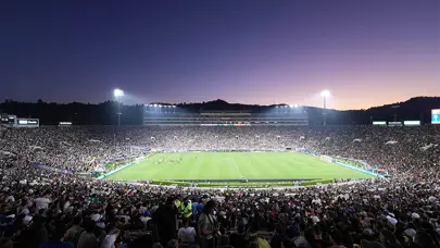 Los Angeles derbisi El Trafico'da seyirci rekoru