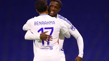 Zaha'nın formasını giydiği Lyon 90+5'te kazandı