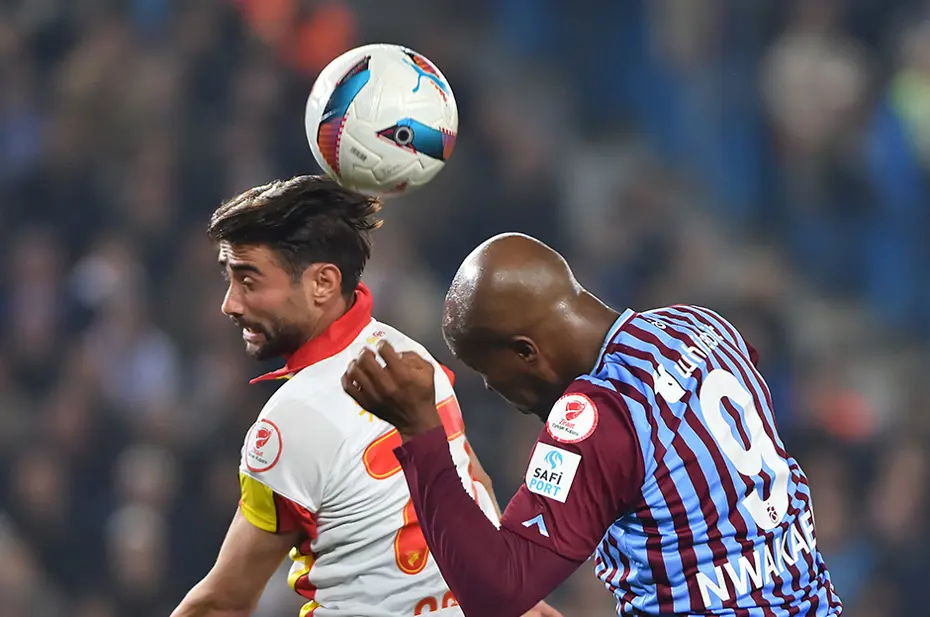 Nwakaeme, hakemle olan penaltı diyaloğunu açıkladı - 2 Nwakaeme, hakemle olan penaltı diyaloğunu açıkladı - 2