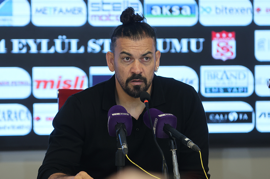 Servet Çetin: İnsanlar bizim takımı çok yüksekte görüyor