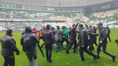 Bursaspor-Amedspor maçı öncesi futbolcular arasında arbede çıktı