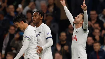 Tottenham'ın Premier Lig'deki peri masalı sürüyor