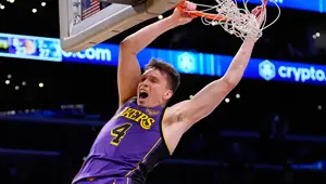 Los Angeles derbisinde kazanan Lakers Los Angeles derbisinde kazanan Lakers