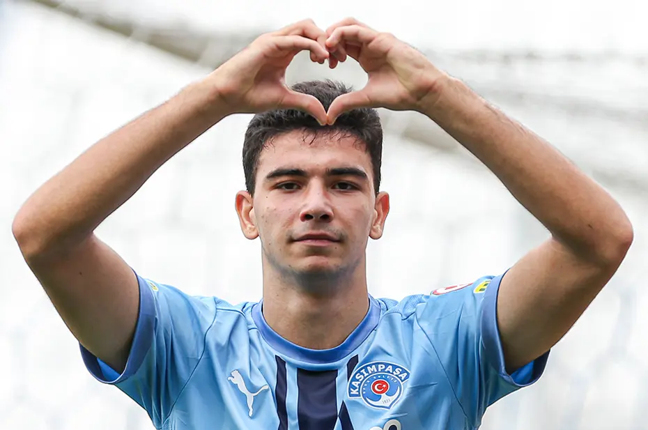 19'luk Türk, yeni sezonda Premier Lig'de: Türkiye'de son kez sahaya çıkıyor - 3