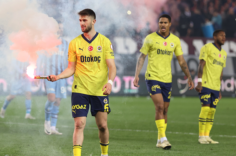 Fenerbahçe ligden çekilirse ne olacak? İşte cevap bekleyen sorular...