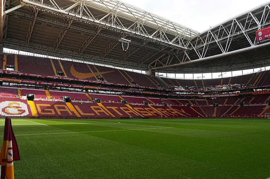 Avrupa'da en çok taraftara sahip statlar: Türkiye'den 2 stadyum var - 17