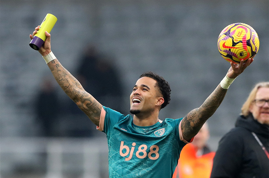 Justin Kluivert'tan hat-trick: 4 gollü galibiyet Premier Lig tarihine geçti