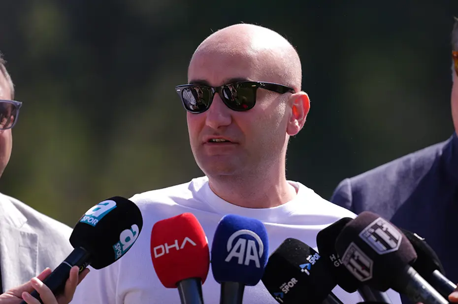 Hüseyin Yücel bitme aşamasındaki transferi açıkladı ve canlı yayında taahhüt verdi - 3