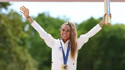 Olimpiyat Oyunları'nda dağ bisikletinde madalyalar dağıtıldı Olimpiyat Oyunları'nda dağ bisikletinde madalyalar dağıtıldı