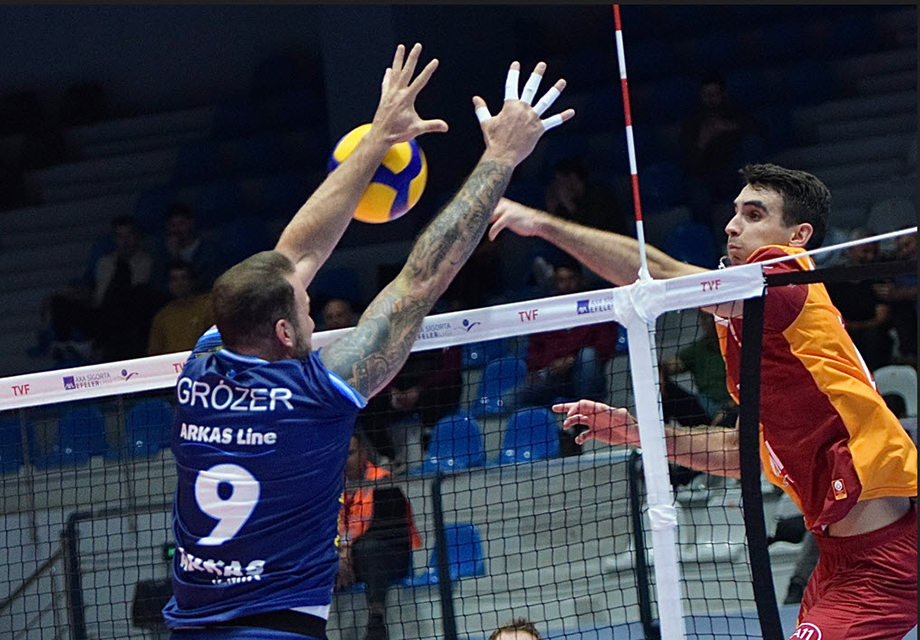 Galatasaray, Arkas Spor'u karar setinde mağlup etti