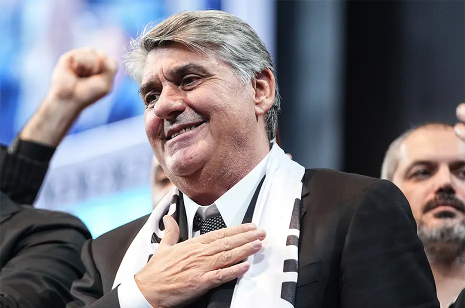 Serdal Adalı'dan olay Hasan Arat sözleri: Sezon sonundaki ayrılığı da duyurdu - 14 Serdal Adalı'dan olay Hasan Arat sözleri: Sezon sonundaki ayrılığı da duyurdu - 14