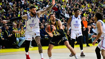 Süper Lig'de Anadolu Efes ve Fenerbahçe Beko'nun maçları ertelendi
